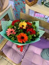Букет цветов из:  Герберы, Хризантемы и Альстромерии #REPLACE_PRED# Красном Октябре