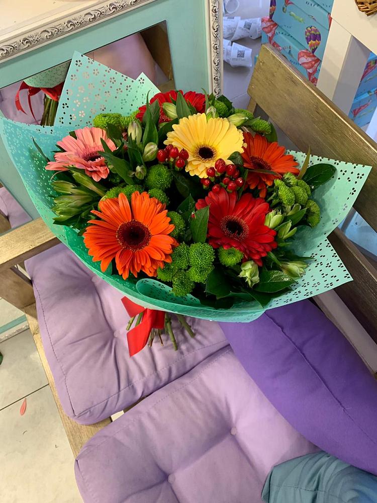 Букет цветов из: Герберы, Хризантемы и Альстромерии в Красном Октябре