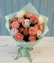 Букет цветов из:  Розы в Красном Октябре