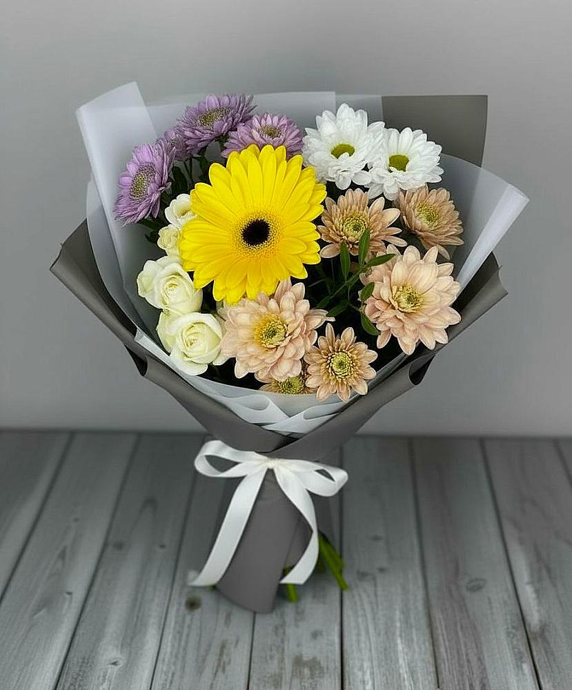 Букет цветов из: Розы, Герберы и Хризантемы в Красном Октябре