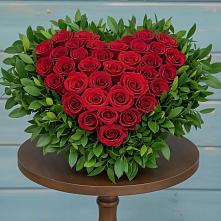 Цветочная композиция из Розы в виде сердца в Красном Октябре