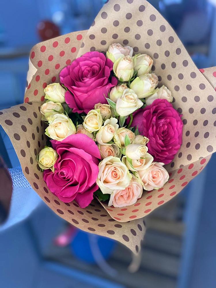 Букет цветов из: Розы в Красном Октябре