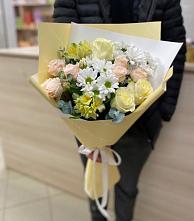 Букет цветов из:  Альстромерии, Розы и Хризантемы #REPLACE_PRED# Красном Октябре