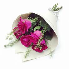 Букет цветов из:  Розы #REPLACE_PRED# Красном Октябре