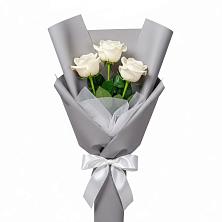 Букет 3 белые розы в Красном Октябре