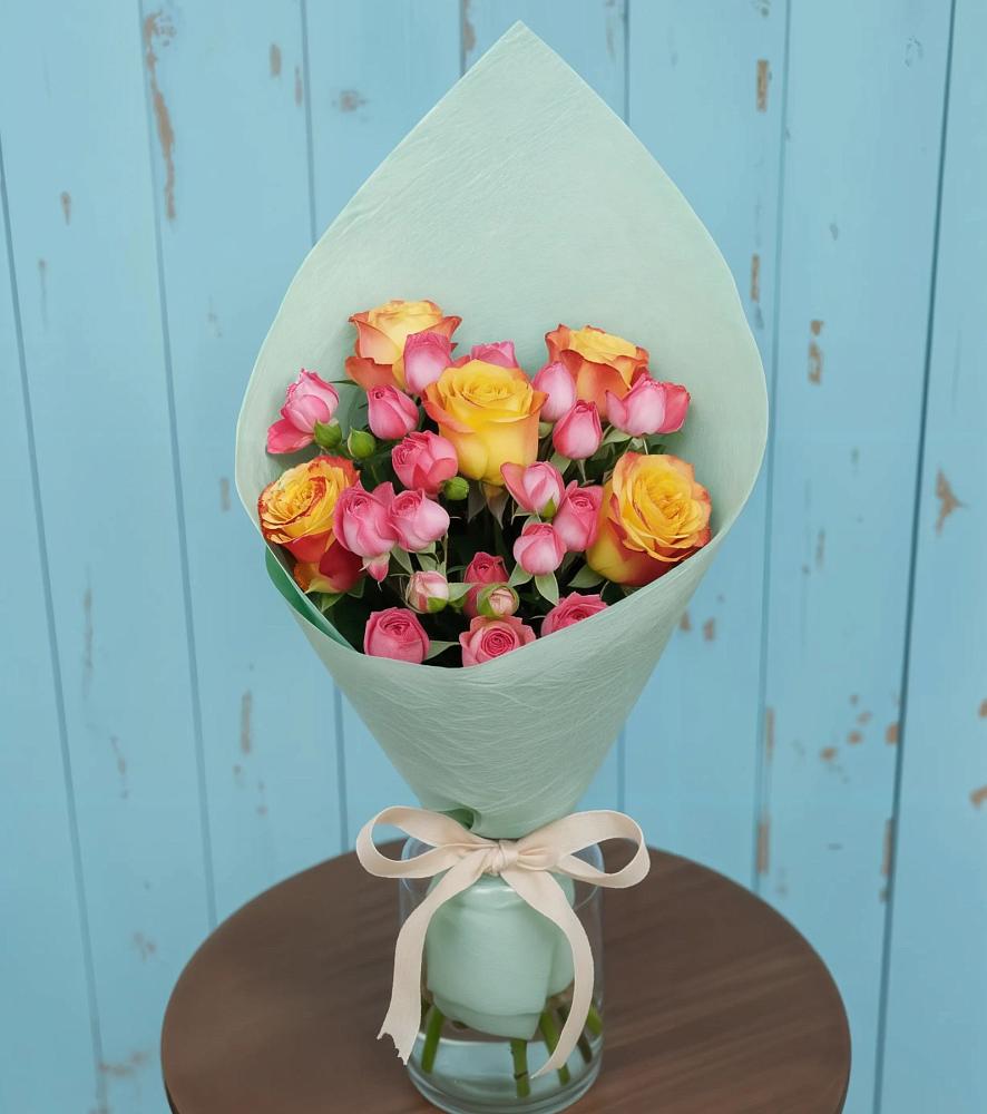 Букет цветов из: Розы в Красном Октябре