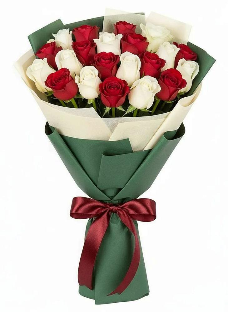 Букет Микс из красных и белых роз в Красном Октябре