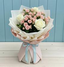 Букет цветов из:  Розы в Красном Октябре