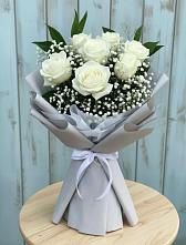 Букет цветов из:  Розы в Красном Октябре