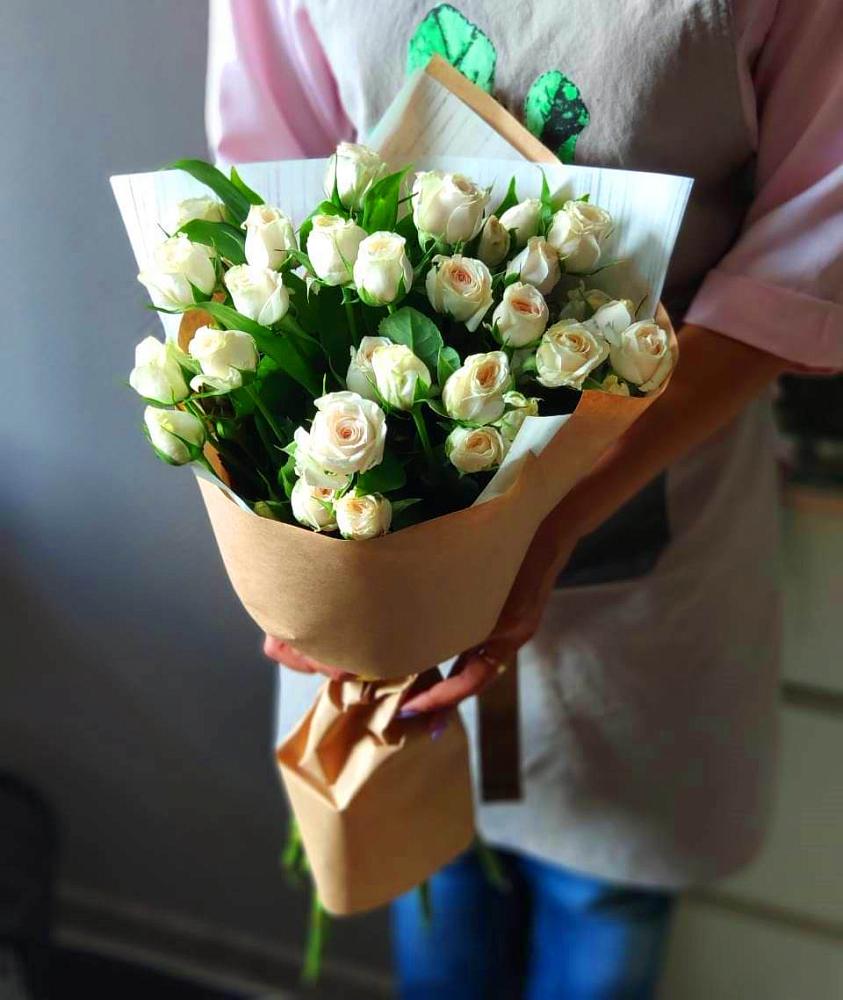 Букет цветов из: Розы в Красном Октябре