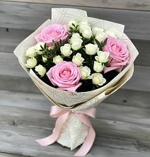 Букет цветов из:  Розы в Красном Октябре