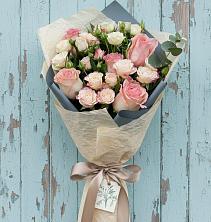Букет цветов из:  Розы в Красном Октябре