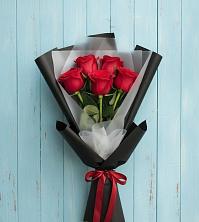 Букет цветов из:  Розы в Красном Октябре