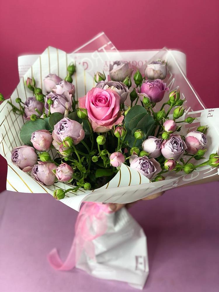 Букет цветов из: Розы в Красном Октябре