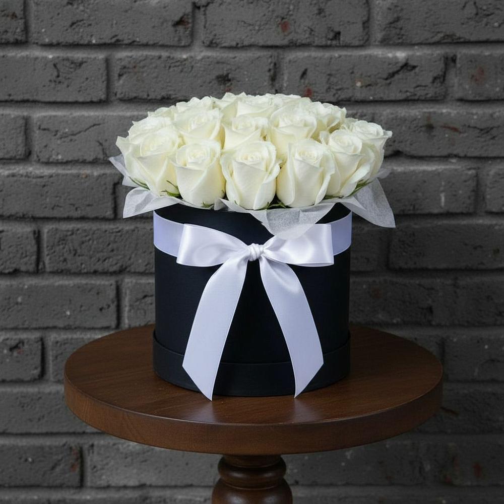 Цветочная композиция из Розы в шляпной коробке в Красном Октябре