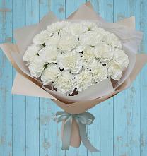 Букет цветов из:  Гвоздики в Красном Октябре