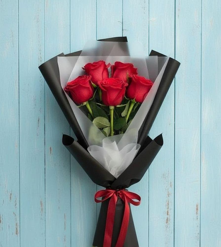 Букет цветов из: Розы в Красном Октябре