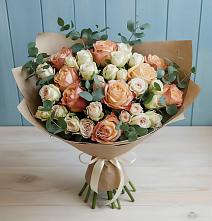 Букет цветов из:  Альстромерии и Розы в Красном Октябре