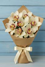 Букет цветов из:  Орхидеи и Розы в Красном Октябре