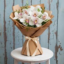 Букет цветов из:  Орхидеи и Розы в Красном Октябре