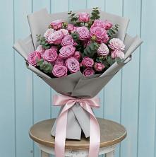 Букет цветов из:  Розы в Красном Октябре
